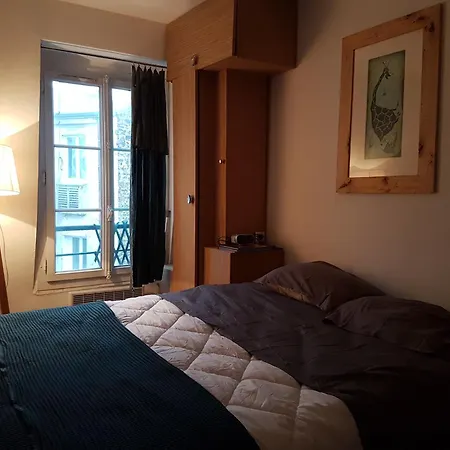 Le 122 Aux Batignolles * باريس